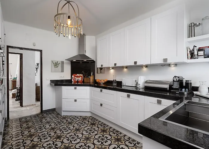 Casa Blanca * קארבואירו